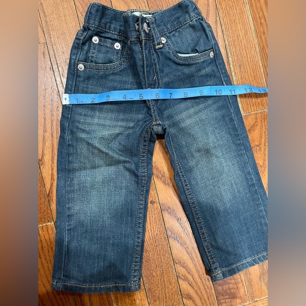 Levi's Classic Blue Denim Jeans - Picture 10 of 10